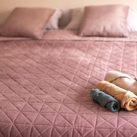 Shared Retro Vintage Luxury Apartment Boekarest Buitenkant foto