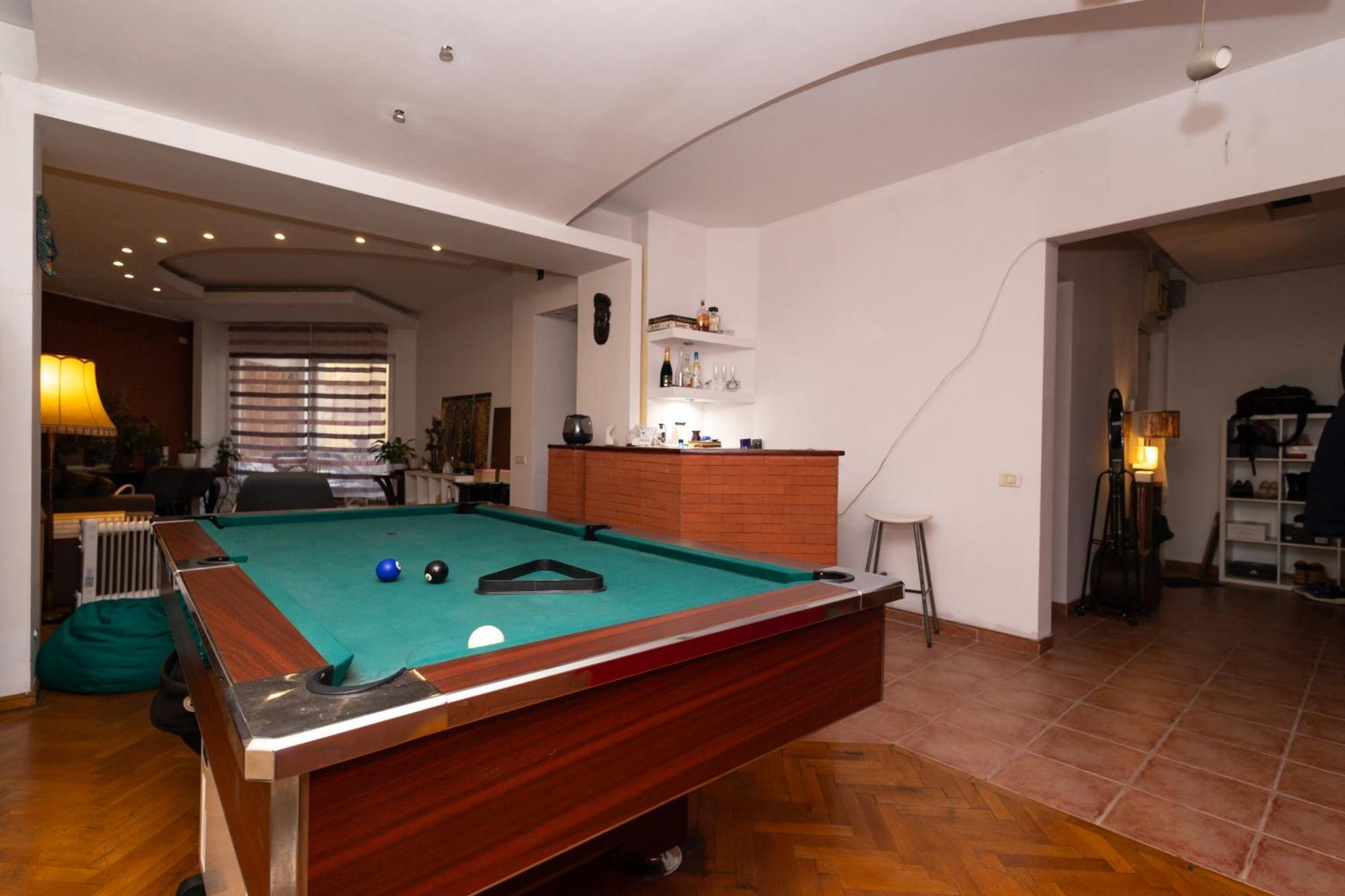 Shared Retro Vintage Luxury Apartment Boekarest Buitenkant foto