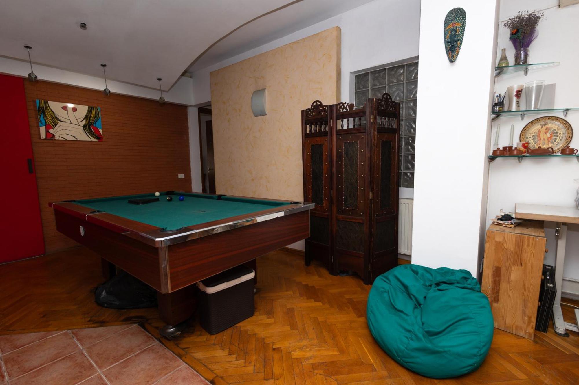 Shared Retro Vintage Luxury Apartment Boekarest Buitenkant foto