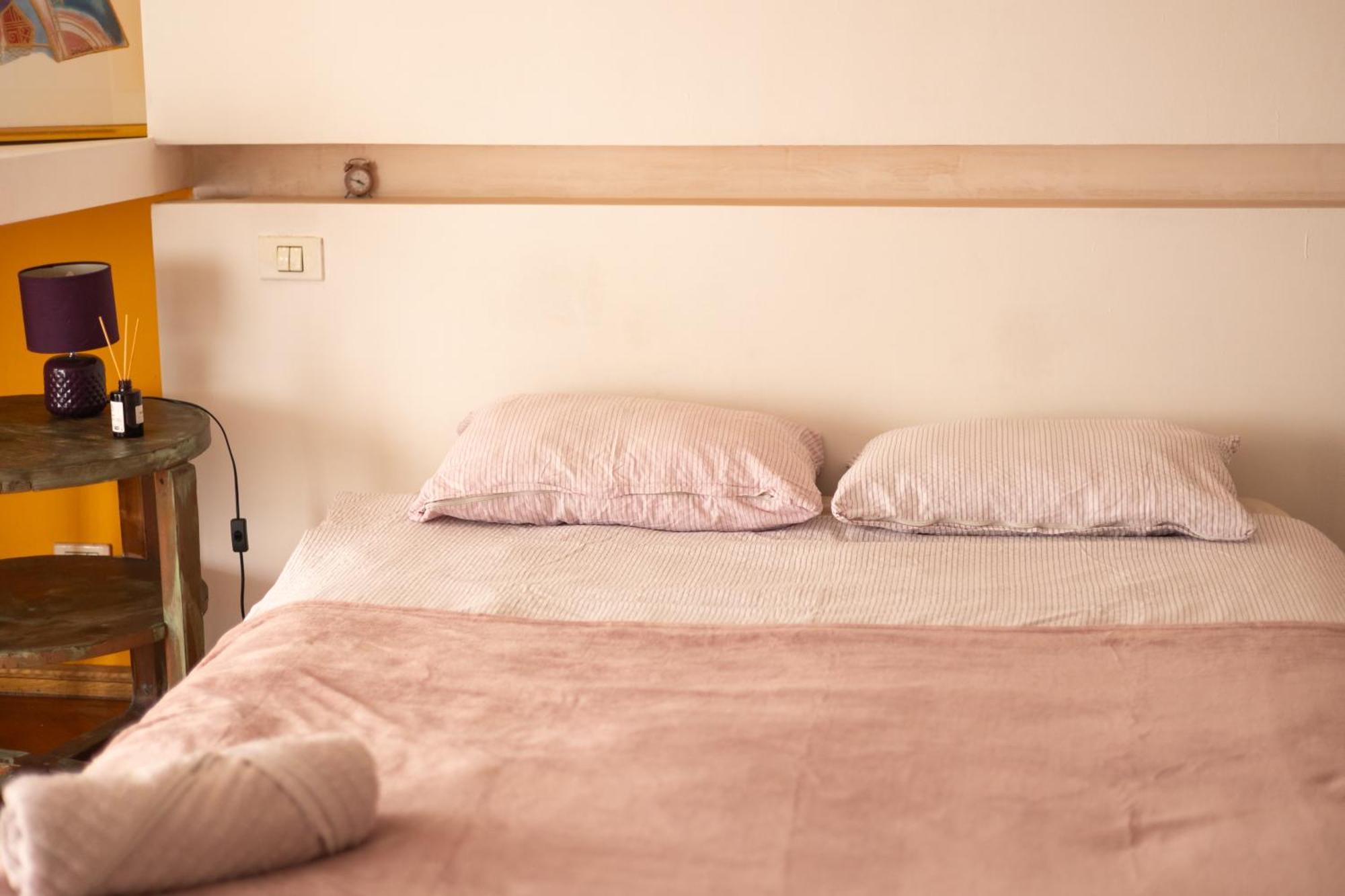 Shared Retro Vintage Luxury Apartment Boekarest Buitenkant foto