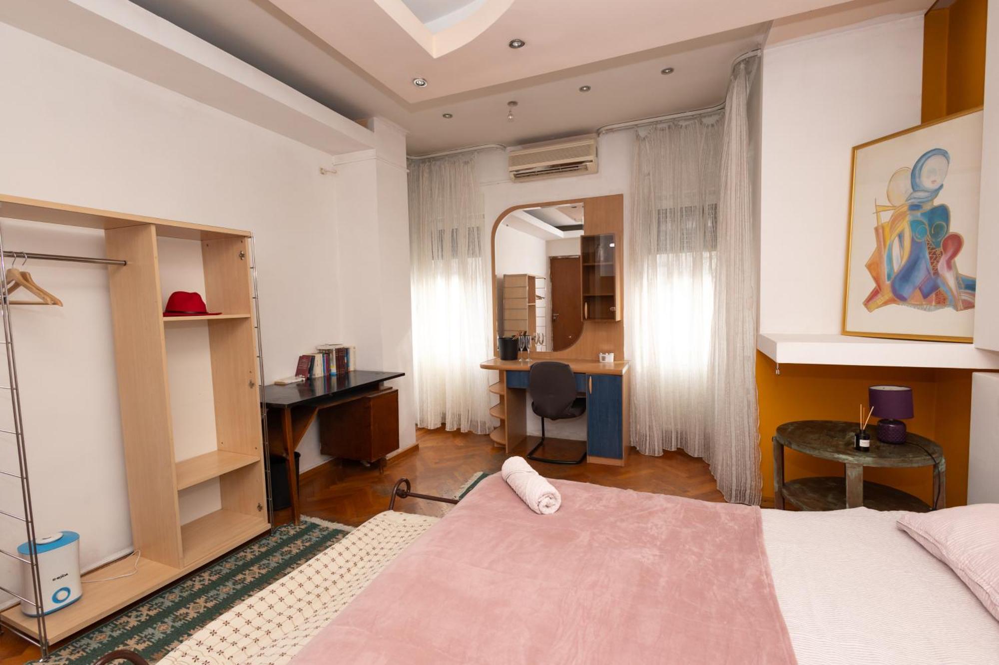 Shared Retro Vintage Luxury Apartment Boekarest Buitenkant foto
